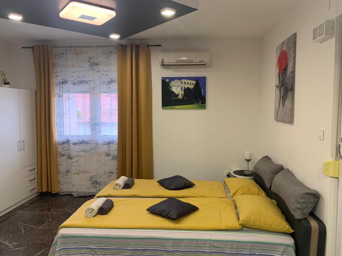 Studio Dama Blizina Amfiteatra I Bus Kolodvora ,Besplatan Privatni Parking,Self-Check- In พูลา ภายนอก รูปภาพ